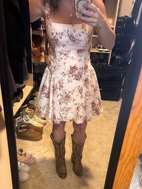 Altar'd State Pink Floral Backless Dress NWT Small
Bridal!